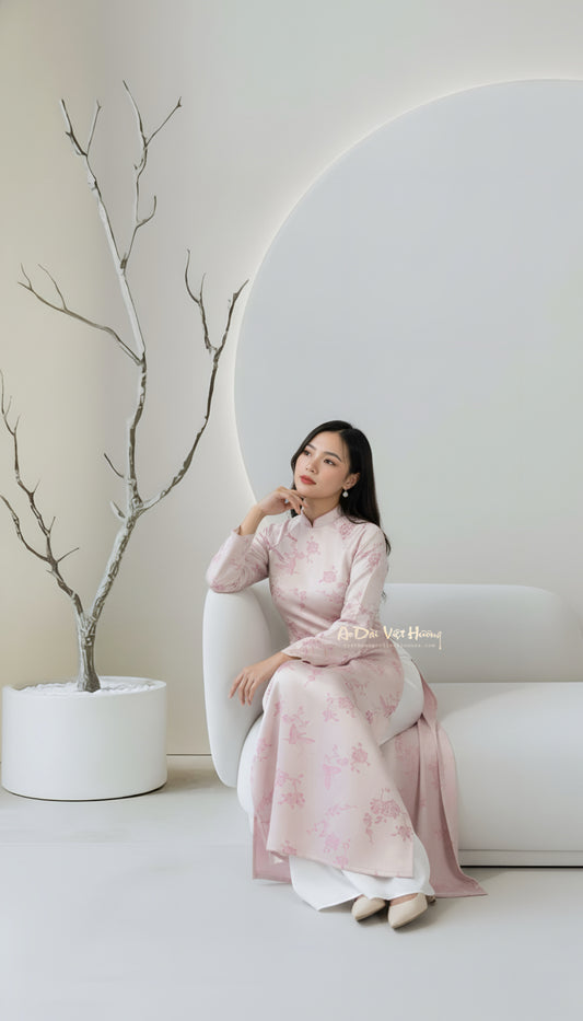 A20 - Áo Dài Cách Tân Suông Gấm Hồ Điệp Vân Nổi