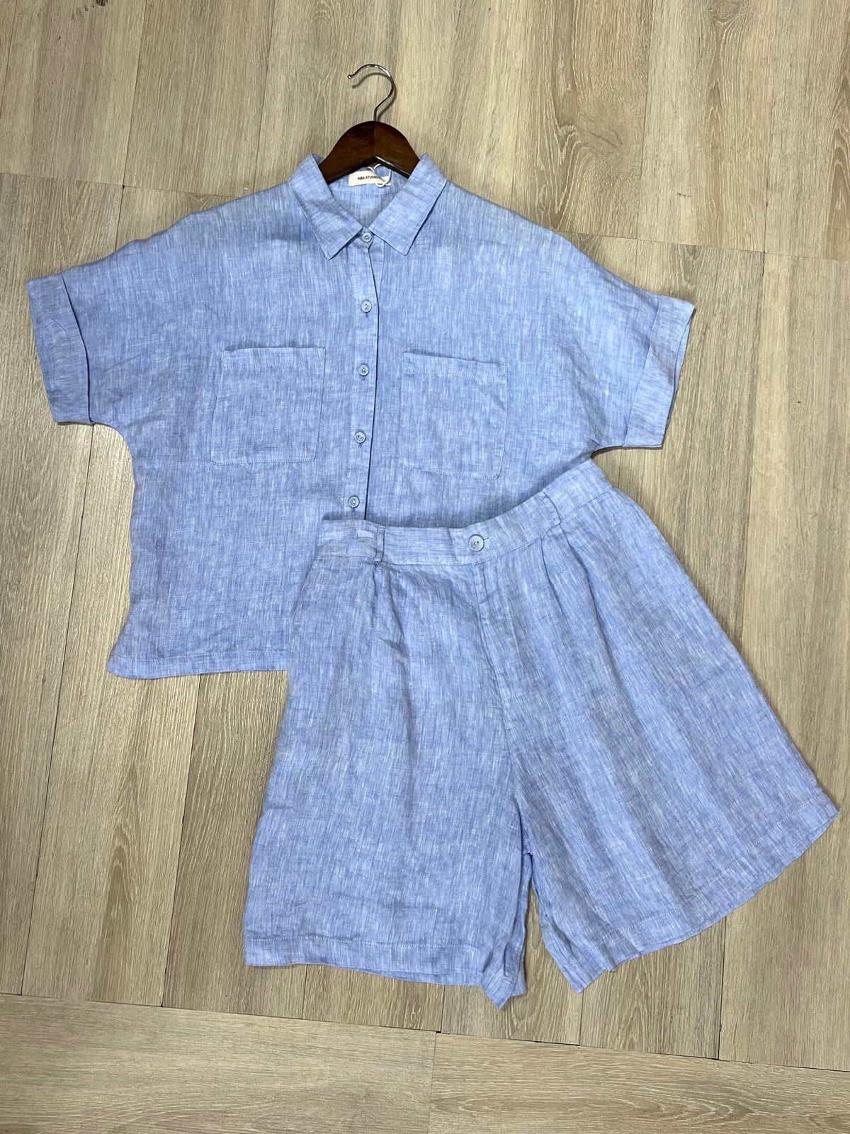 L21->27 - Set 100% Linen Short. Final sale (no return/exchange).