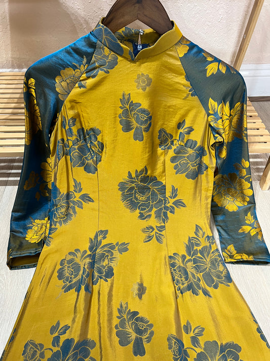 A28 - Áo Dài Lụa Tằm Pha Vàng/Xanh