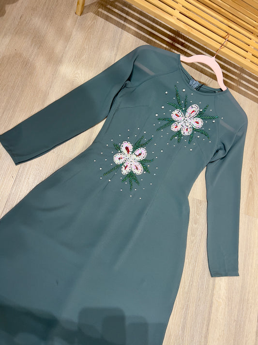 A19 - Áo Dài Chiffon 4 Tà Kết hạt cùng tông. Final sale (no return/exchange).