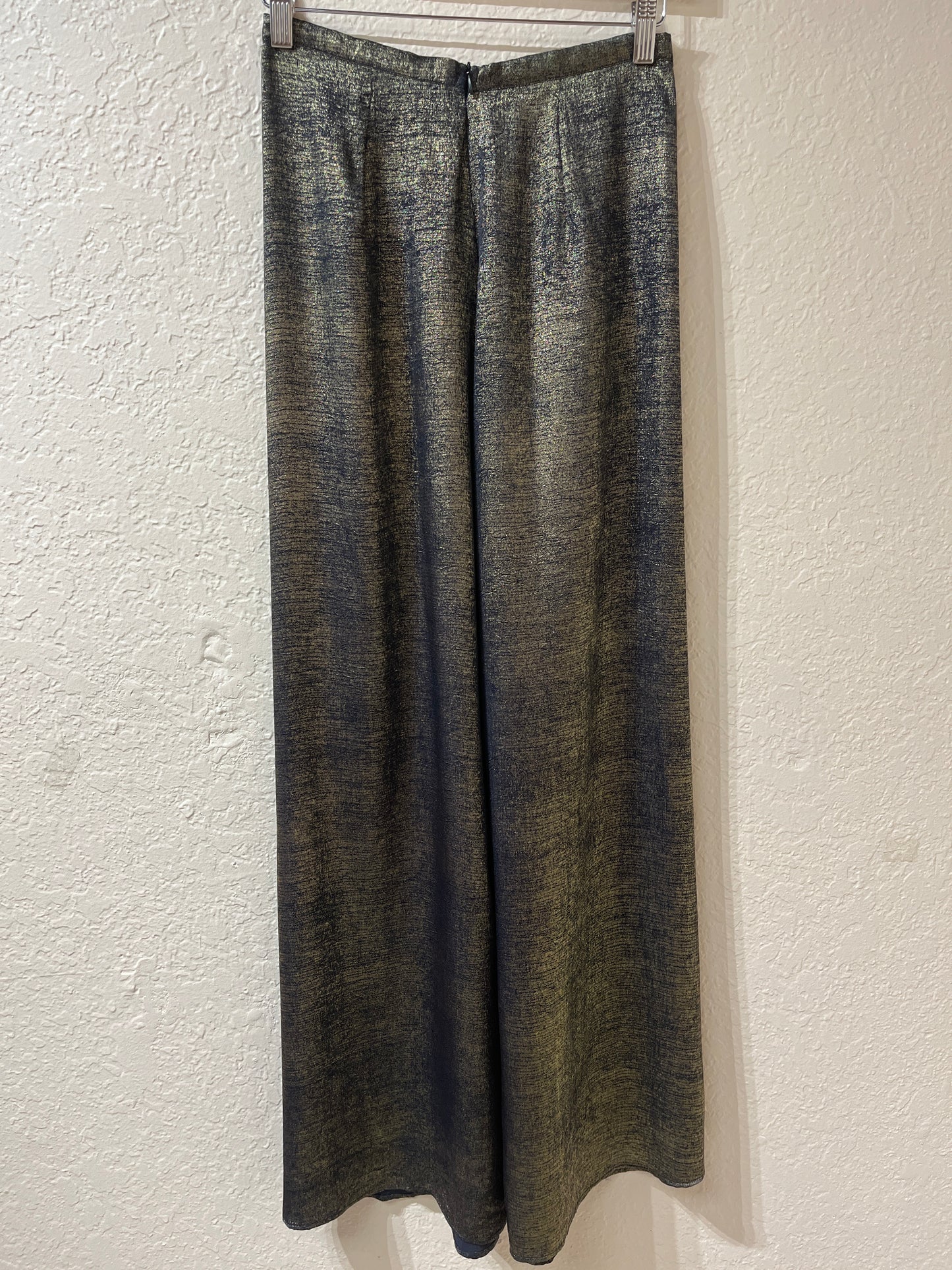 R40 - Regular Pants Nhũ Paris Đen