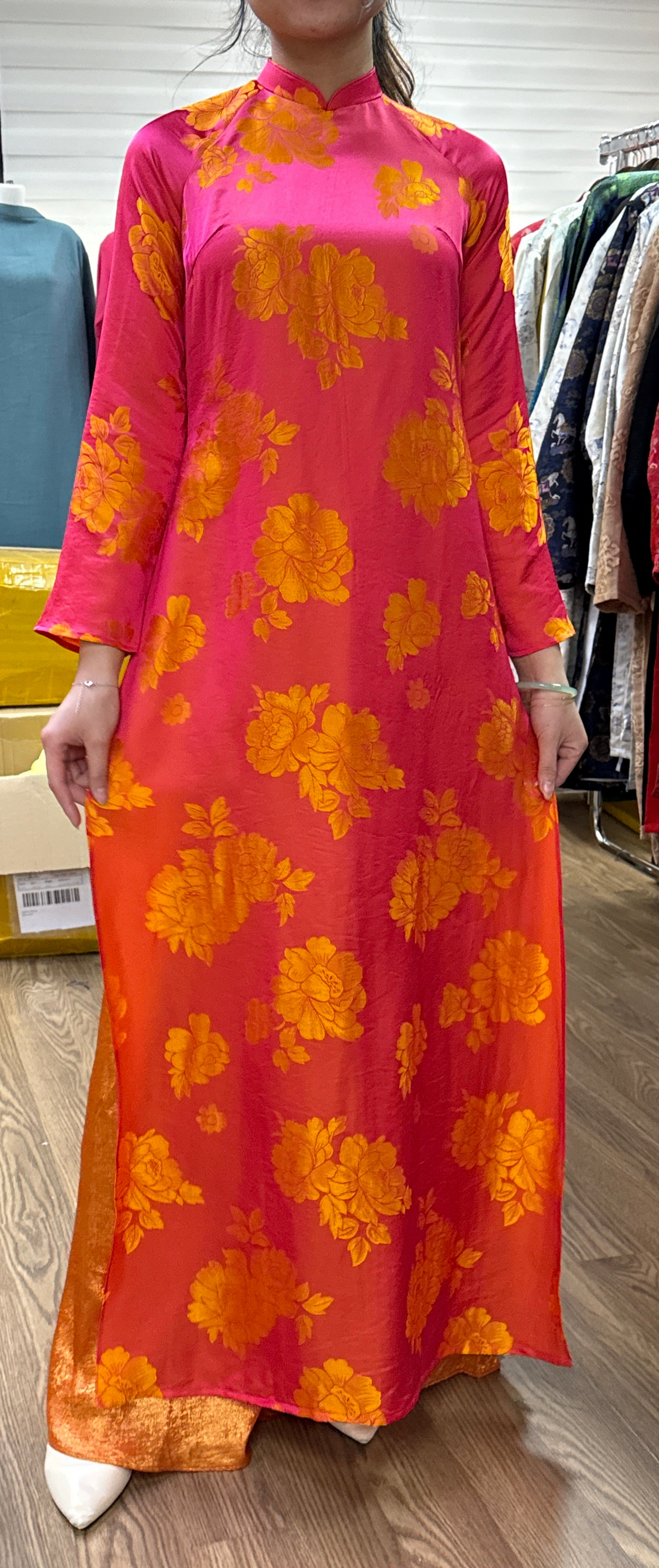 A40 - Áo Dài Dáng Suông Suông Lụa Tằm Pha Hồng/Cam