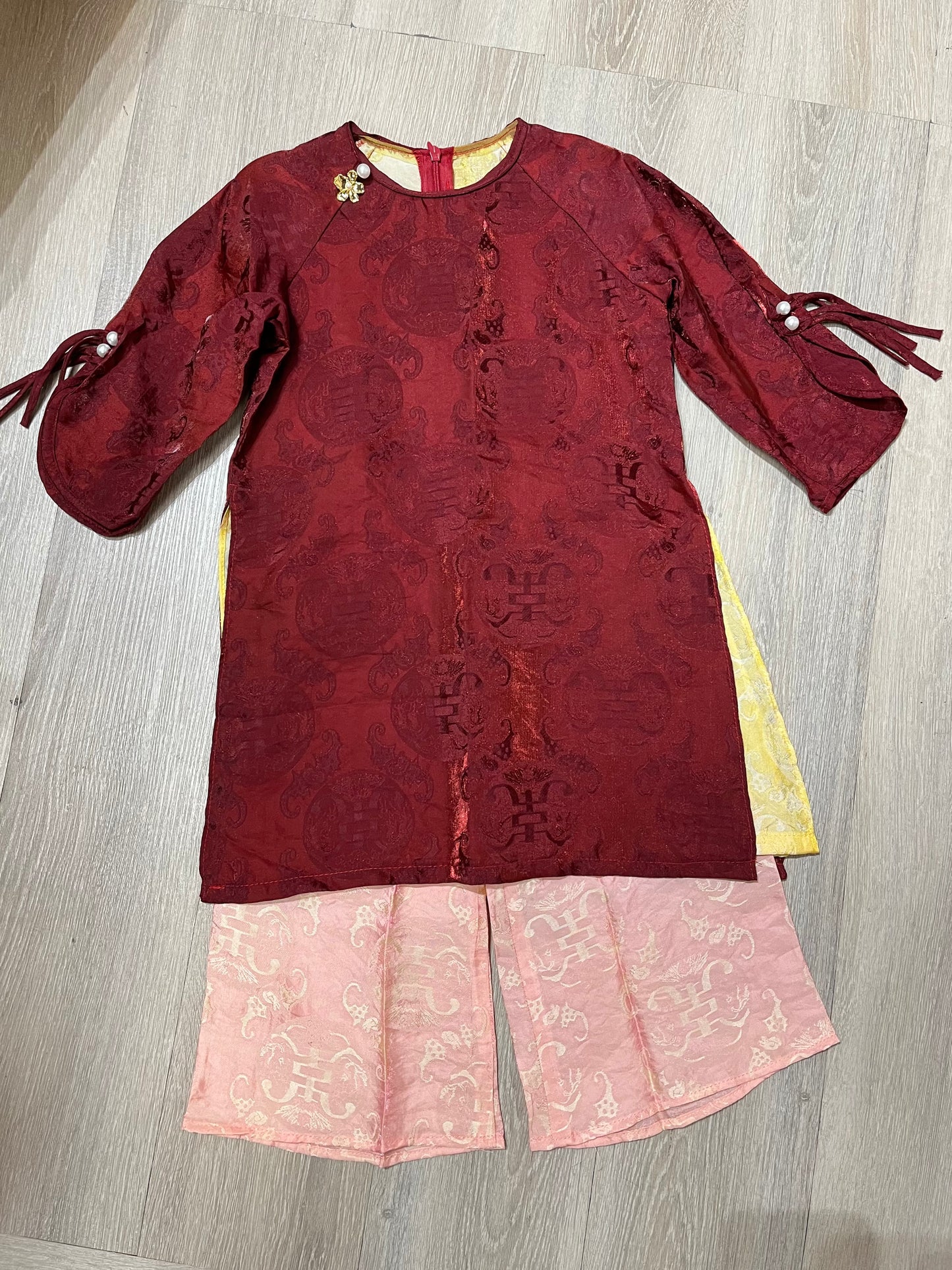 G06 - Girl’s Set Áo Dài Tơ Tencel Thọ Dơi 4 Tà Nâu Đỏ/Vàng (kèm quần)