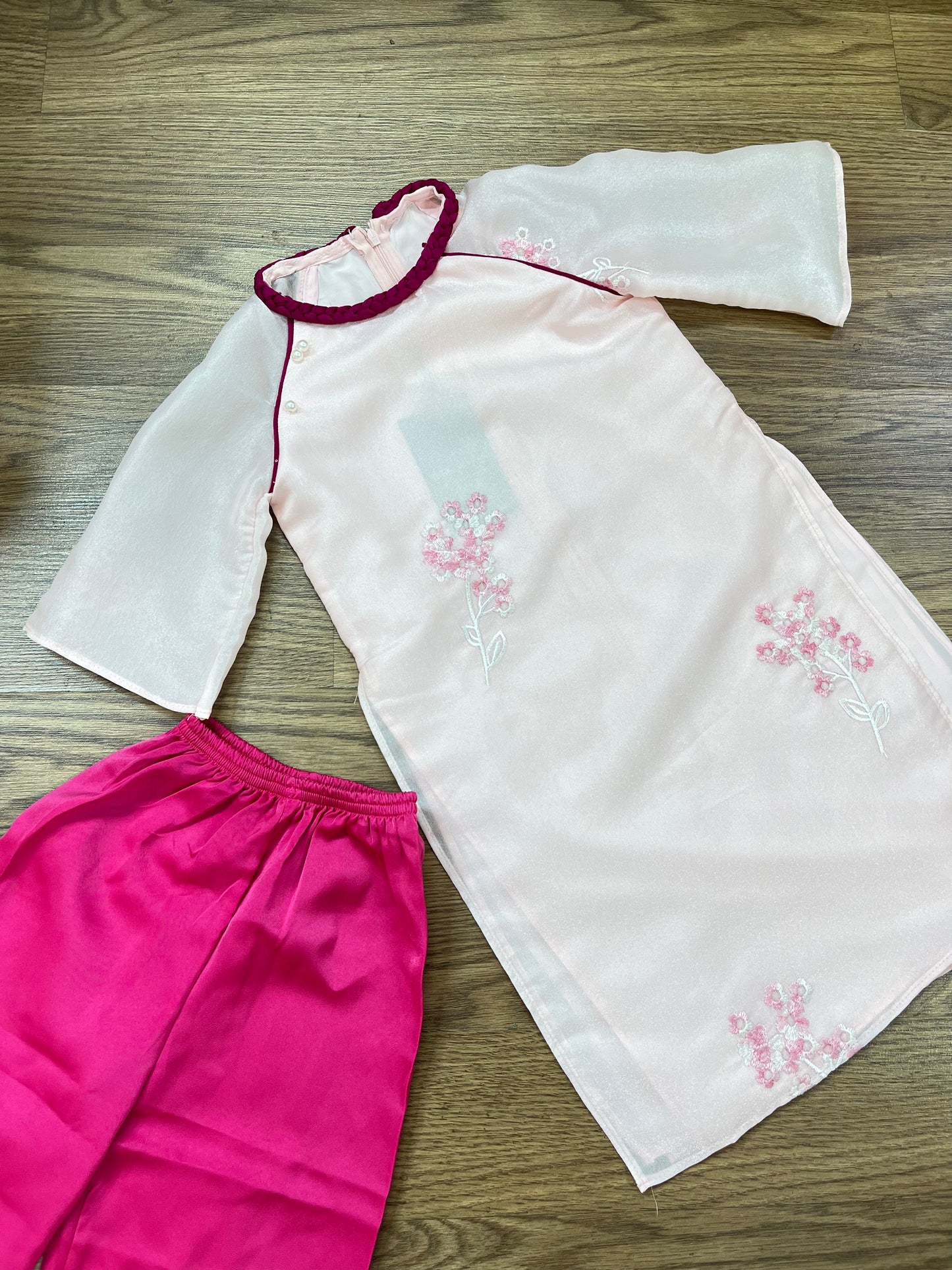 G6 - Set Áo Dài Bé Gái Tơ Thêu 4 Tà Hồng Phấn (kèm quần)