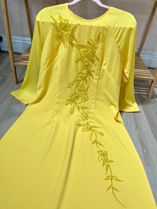 A15 - Áo Dài Chiffon 4 Tà Kết hạt cùng tông Yellow. Final sale (no return/exchange).