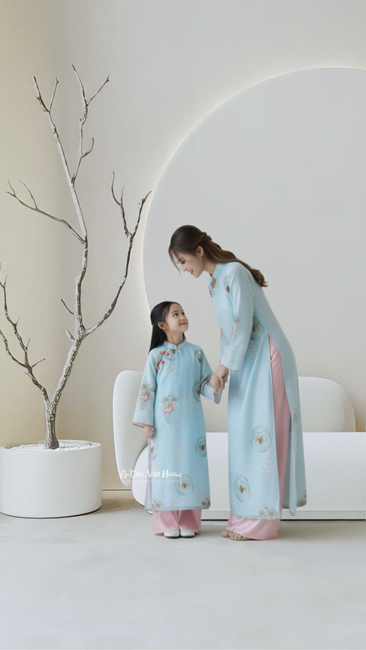 G1 - Girl’s Áo Dài Tơ Thêu 4 Tà (Áo only)