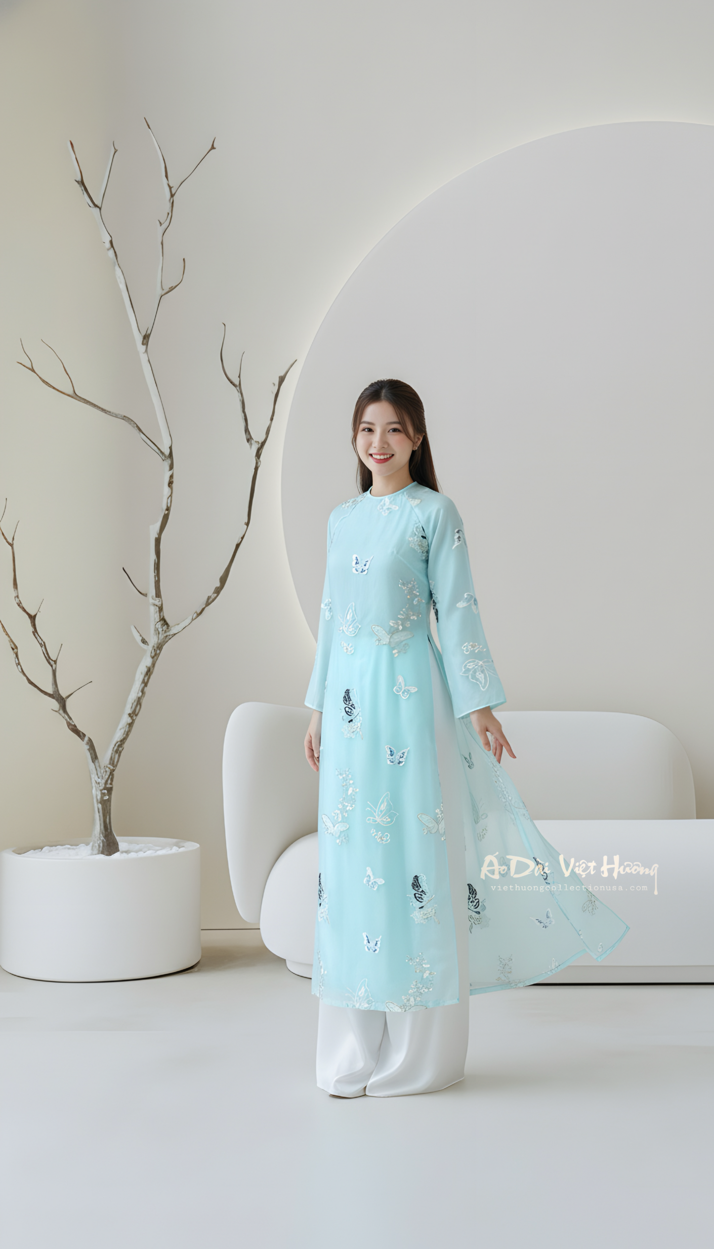 A53 - Áo Dài Cách Tân Suông Tơ Thêu Hồ Điệp Blue Sky (Cổ Tròn)