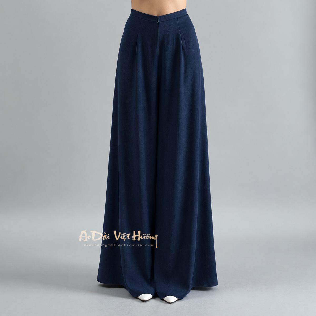 R18 - Flared Pants Ánh Sao Silk Navy Blue | Quần Ống Xéo