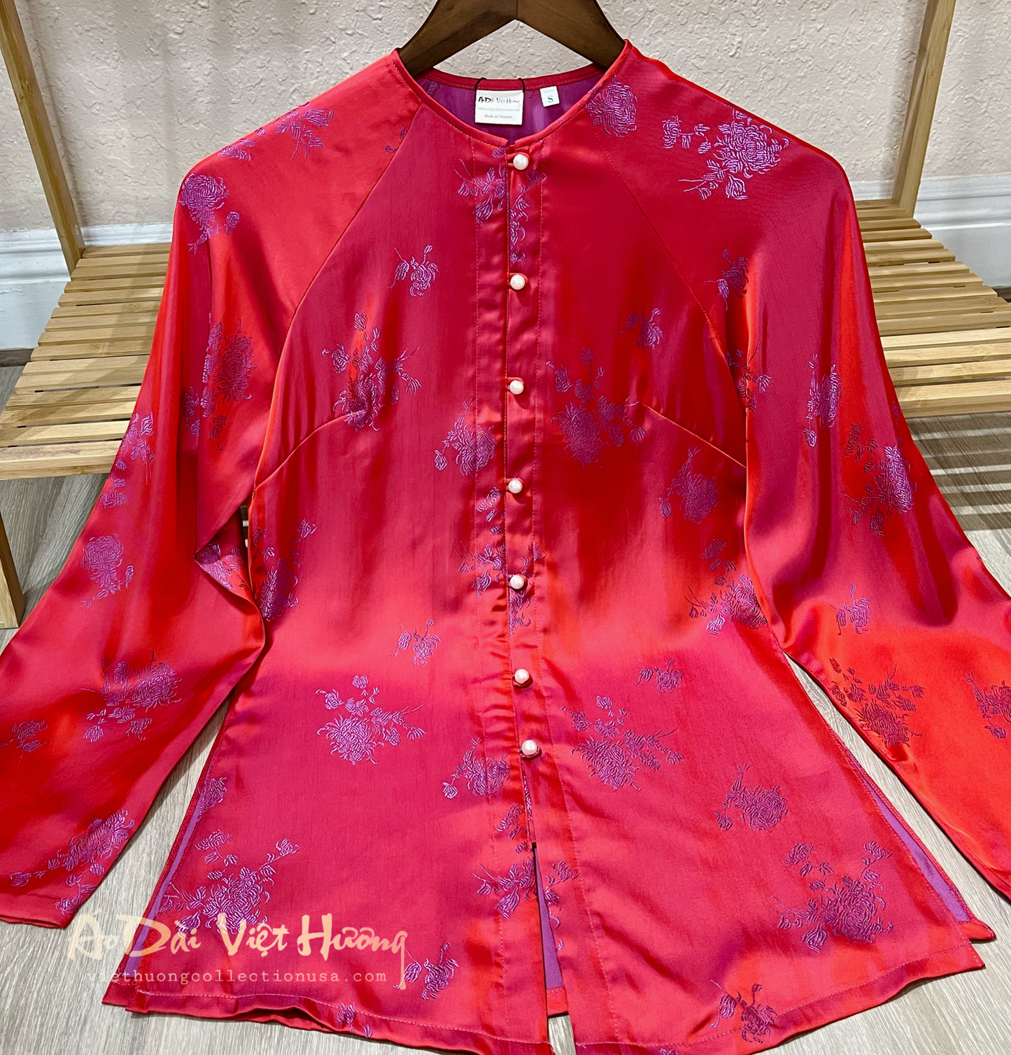 B1 - Áo Bà Ba Gấm Lụa Thiên Cúc Đỏ Hồng