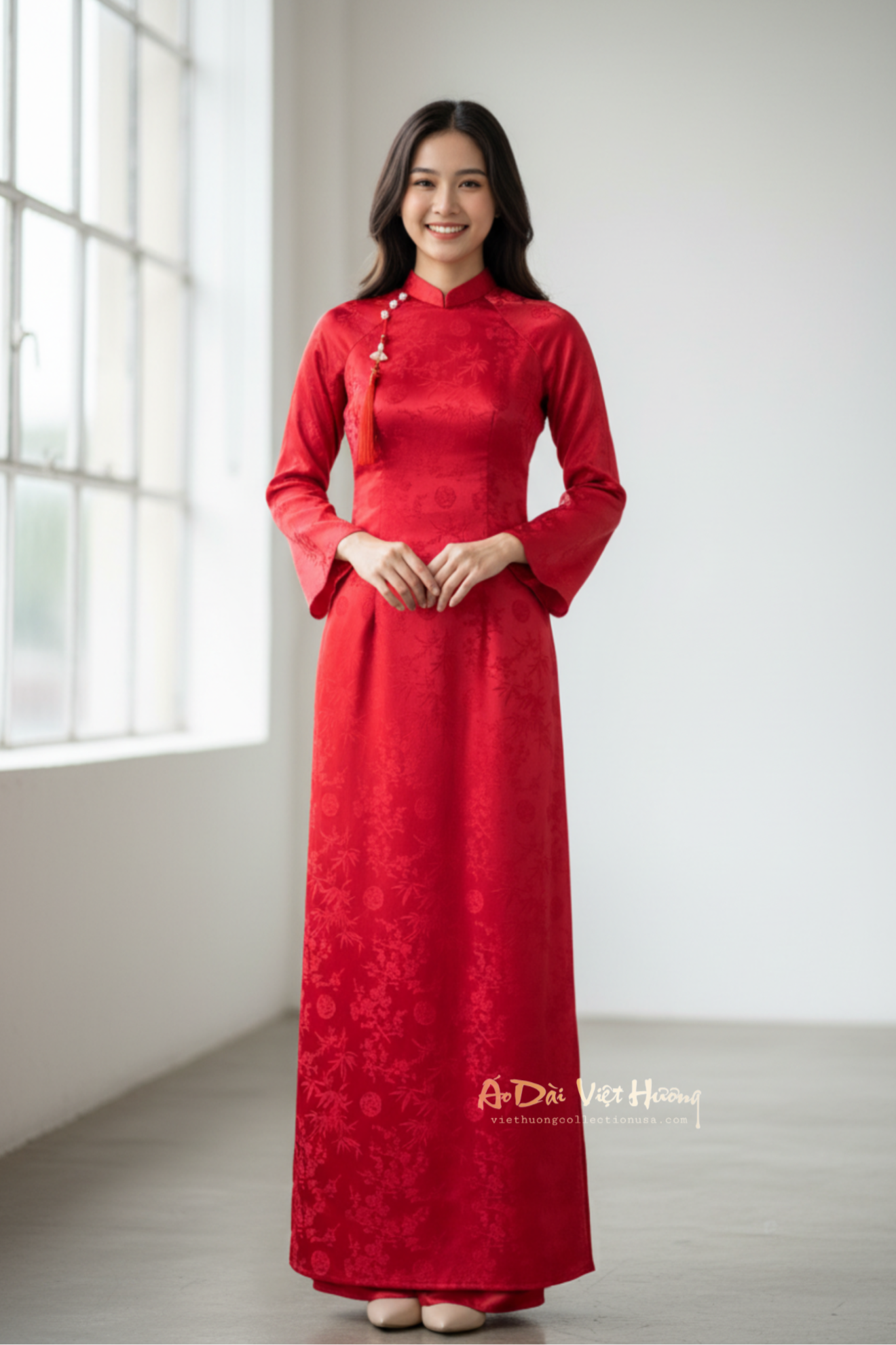 A104 - Áo Dài Gấm Lụa Trúc Đào Đỏ Tươi
