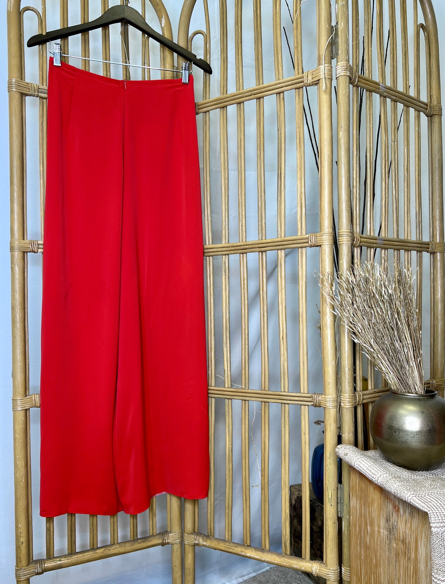 R14 - Red Regular Pants Mỹ Silk (Quần Ống Thường Lụa Mỹ không bóng).