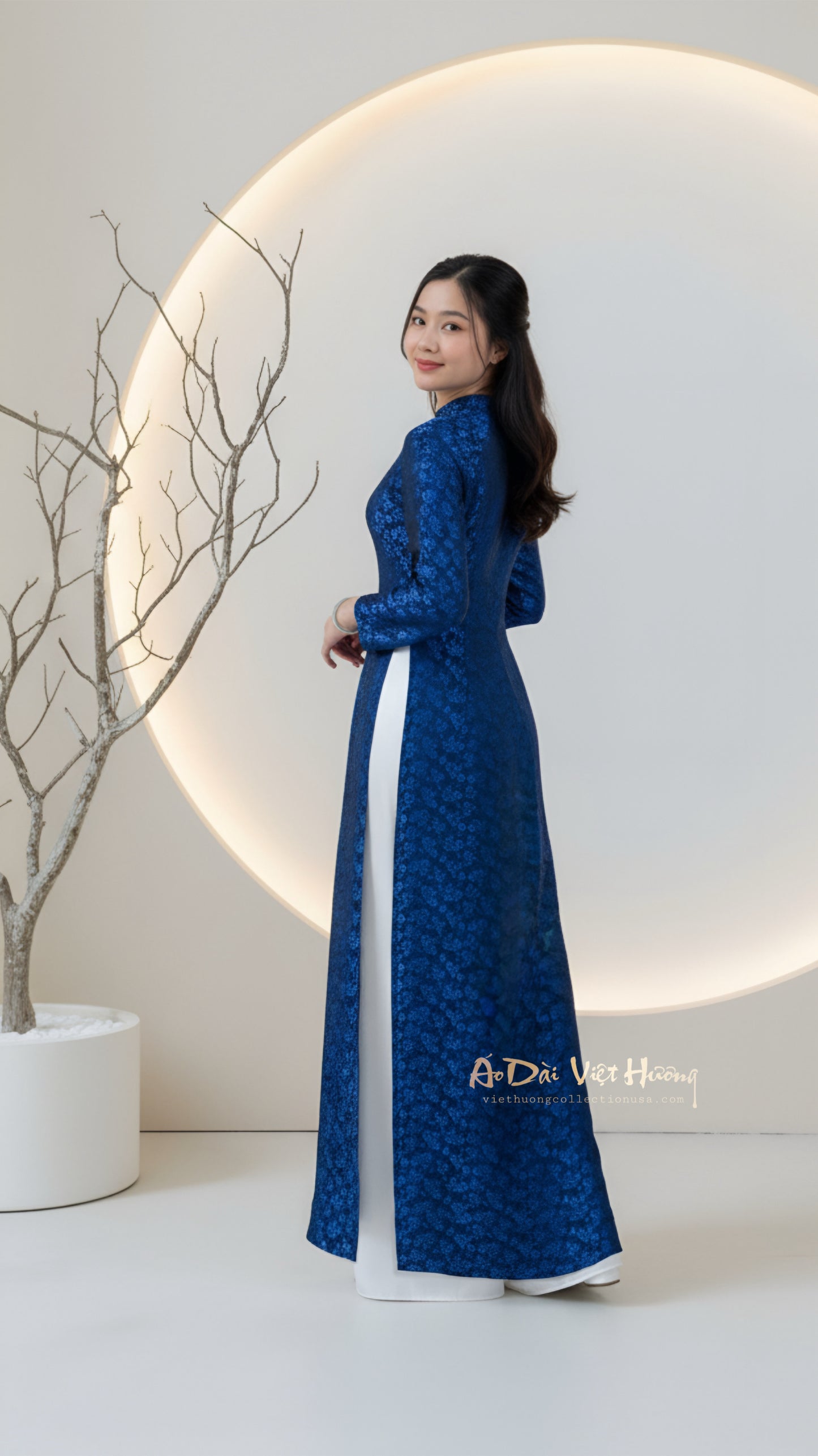 A16 - Áo Dài Gấm Thái Tuấn Deep Blue