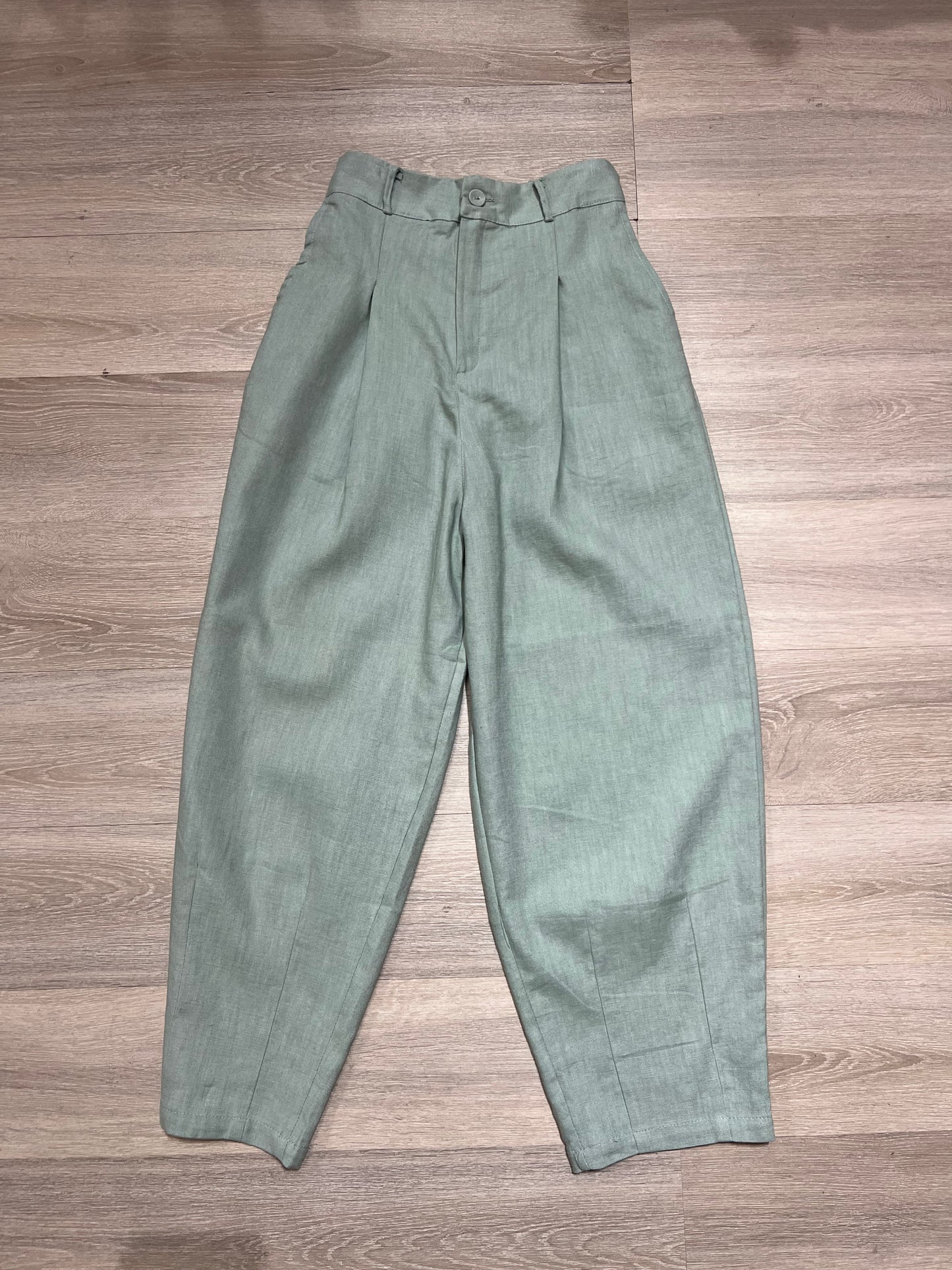 L120/121/123 - Quần Linen Baggy. Final sale (no return/exchange)