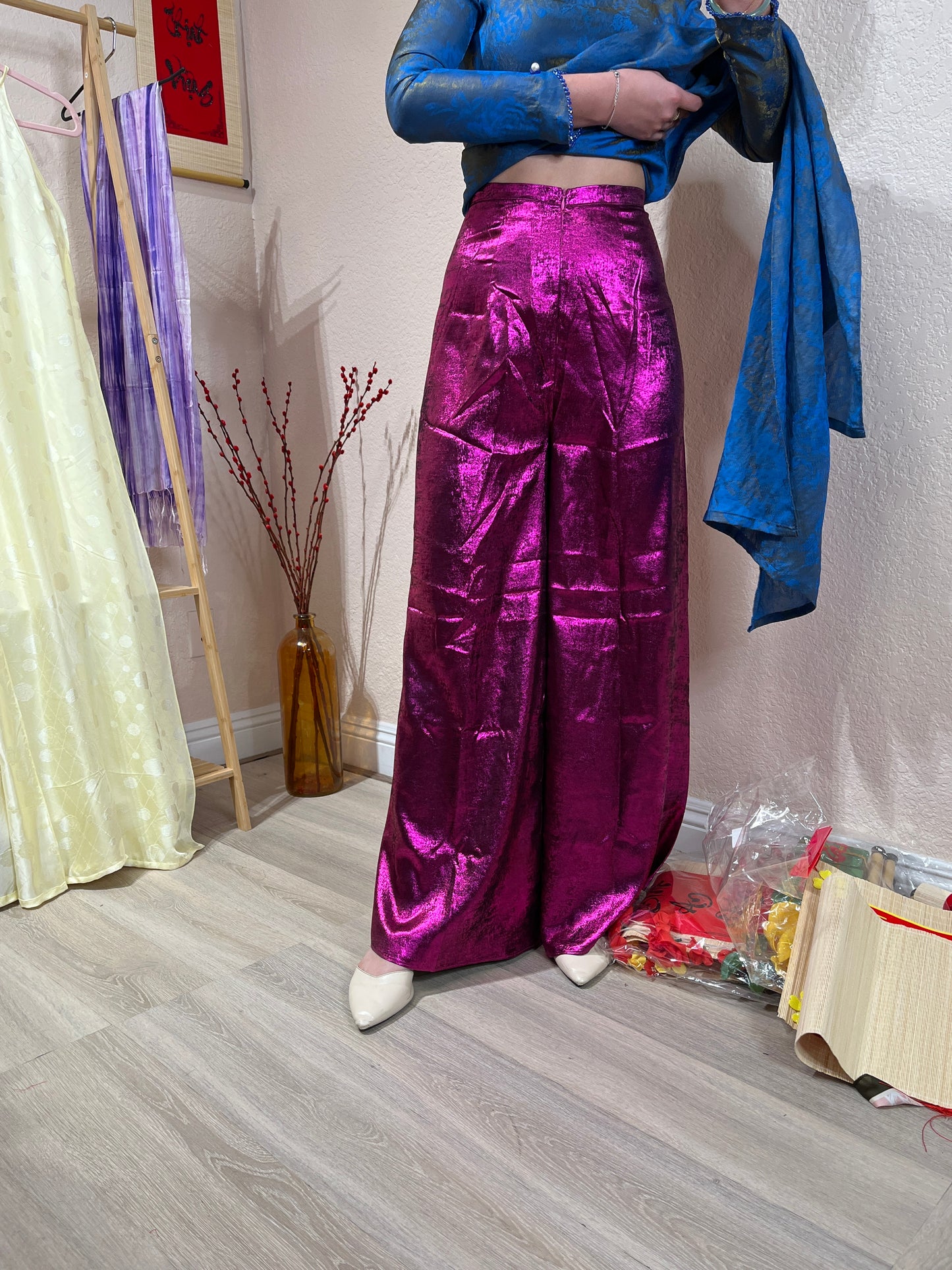 R46 - Regular Pants Nhũ Tím Hồng (quần ống xéo)