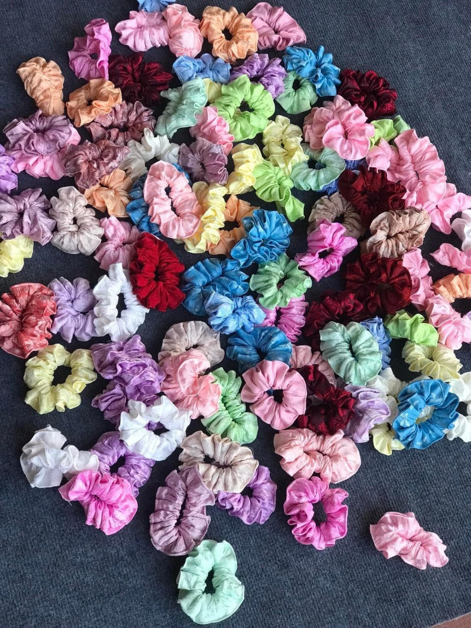 Hà Đông Silk Scrunchie