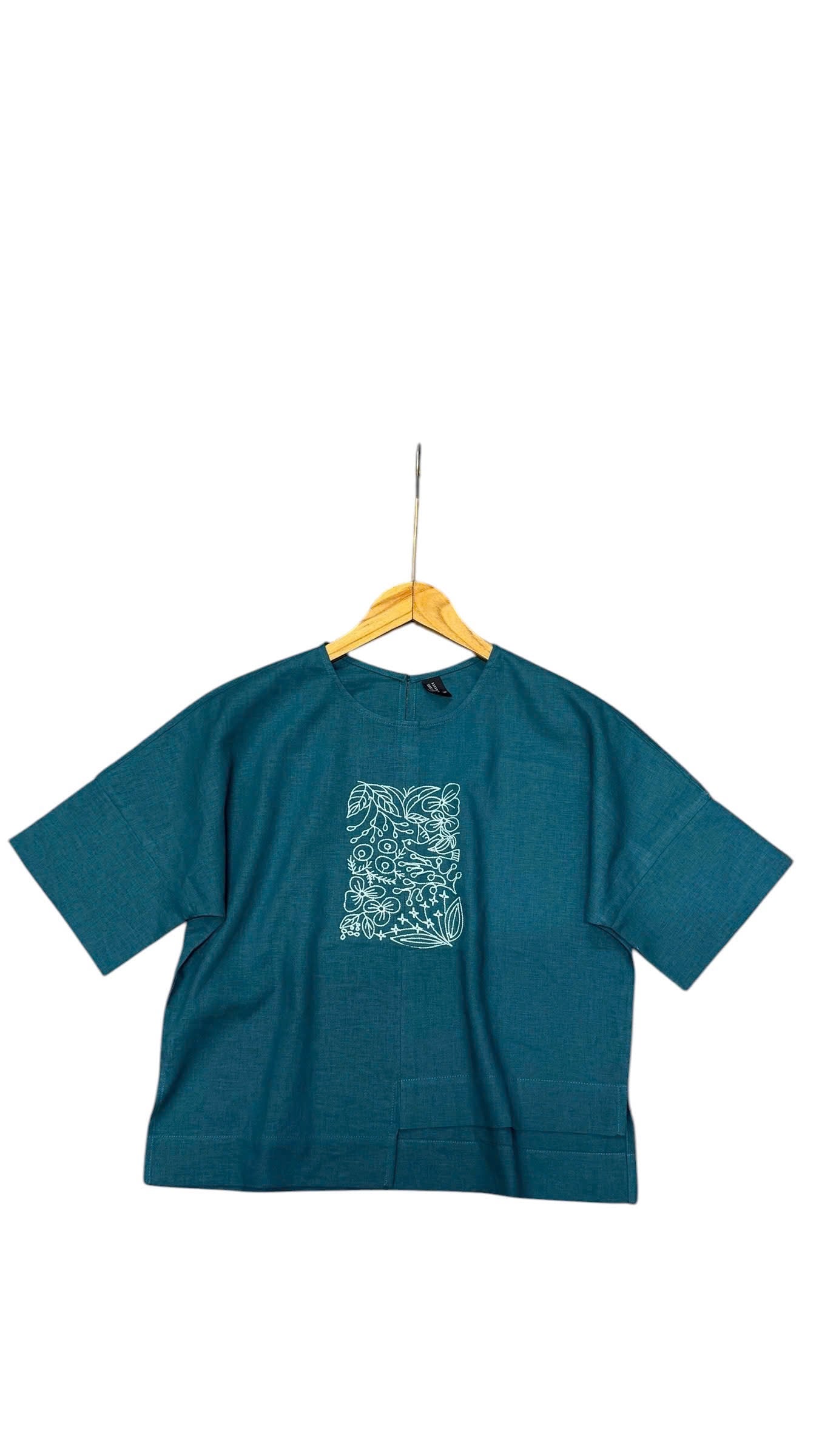 L136->141 - Áo Linen Thêu chữ nhật