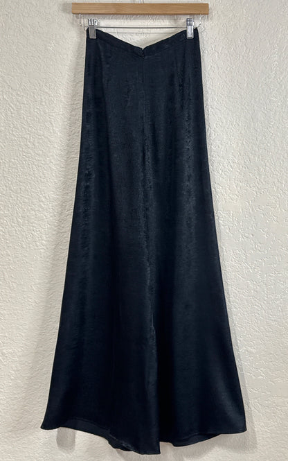 R5 - Flare Pants Nhũ Đen | Quần Ống Xéo
