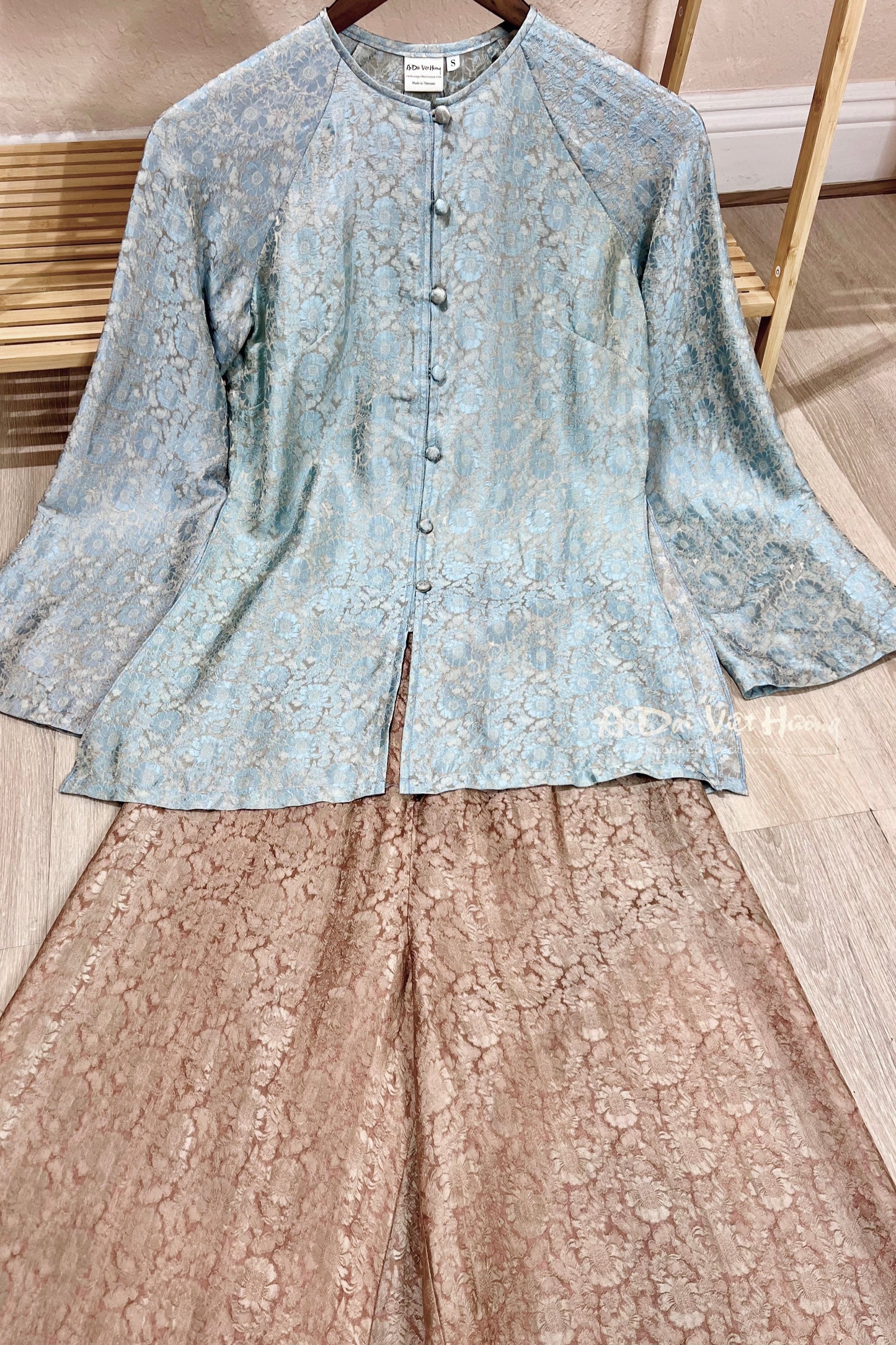 B08 - Set Áo Bà Ba Tơ Tằm Nha Xá Hoa Cúc Xanh/Nâu | Kèm Quần