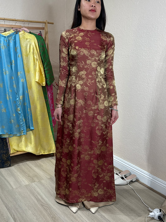 A44 - Áo Dài Gấm Tằm 2 Da Đỏ Nâu Tím (Cổ Tròn)