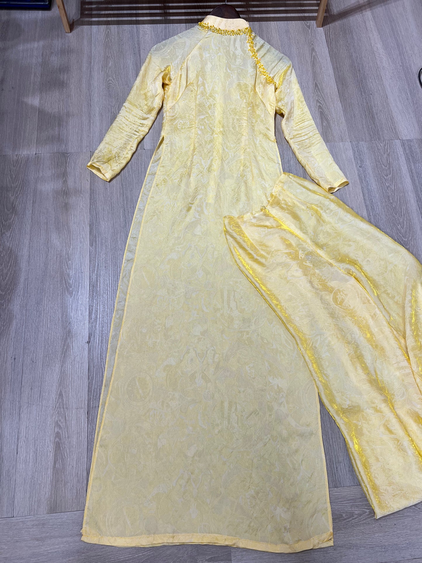 A26 - Áo Dài Vàng Tencel 2 Tà. Final sale (no return/exchange)