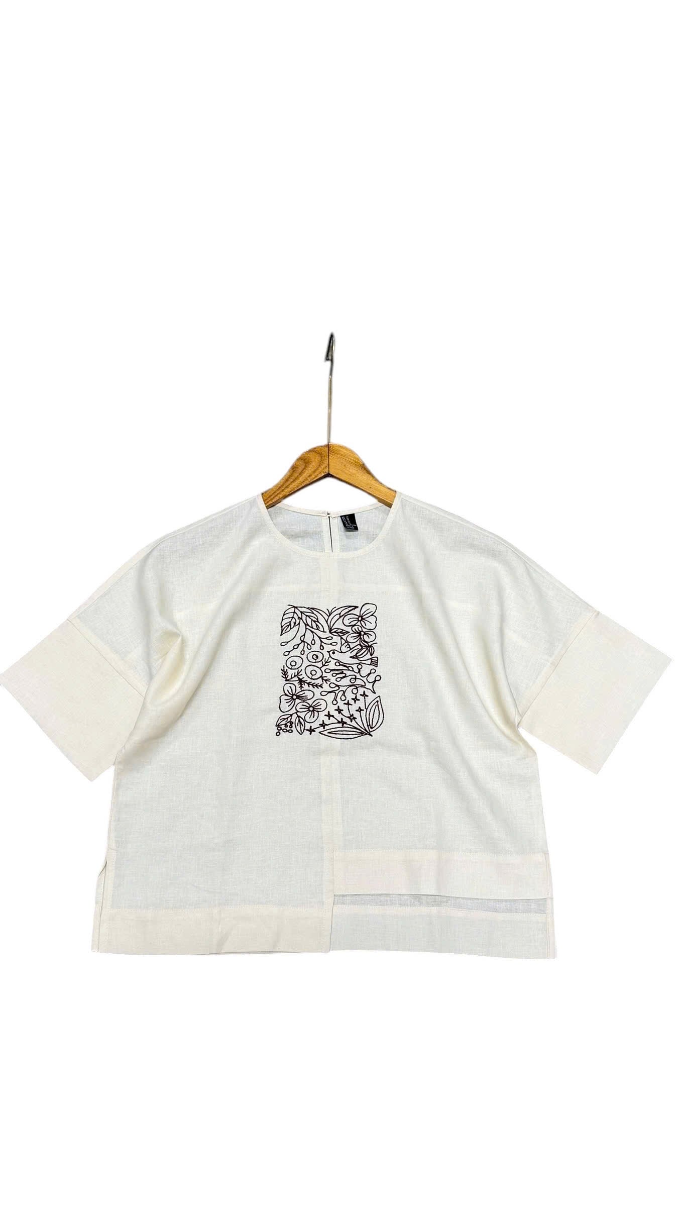 L136->141 - Áo Linen Thêu chữ nhật