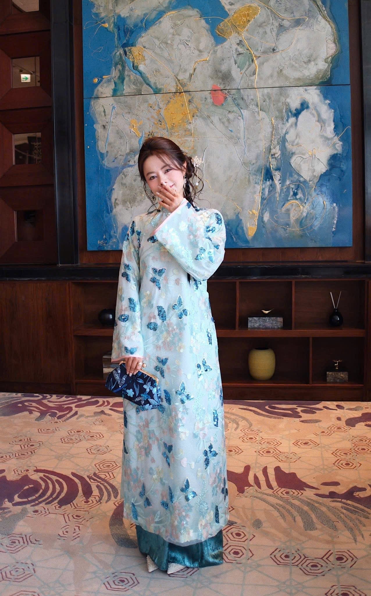 A49 - Set Áo Dài Sequin Blue (kèm quần Nhũ)