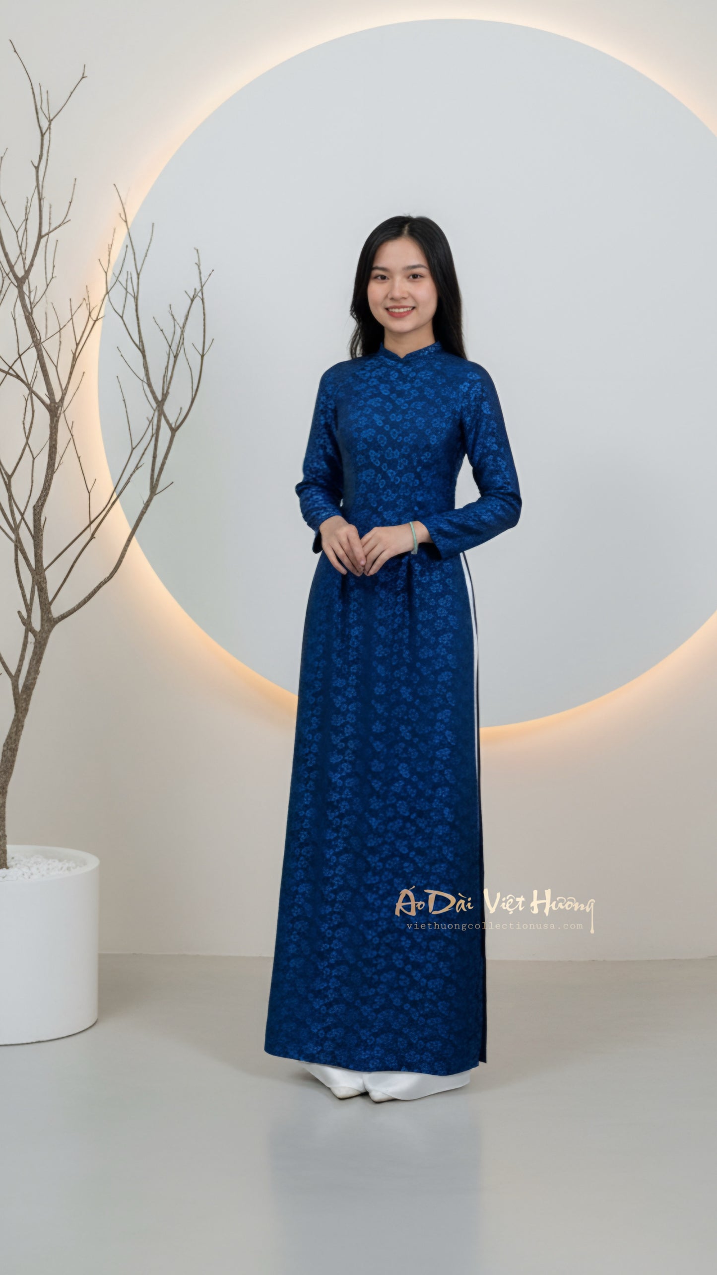 A16 - Áo Dài Gấm Thái Tuấn Deep Blue