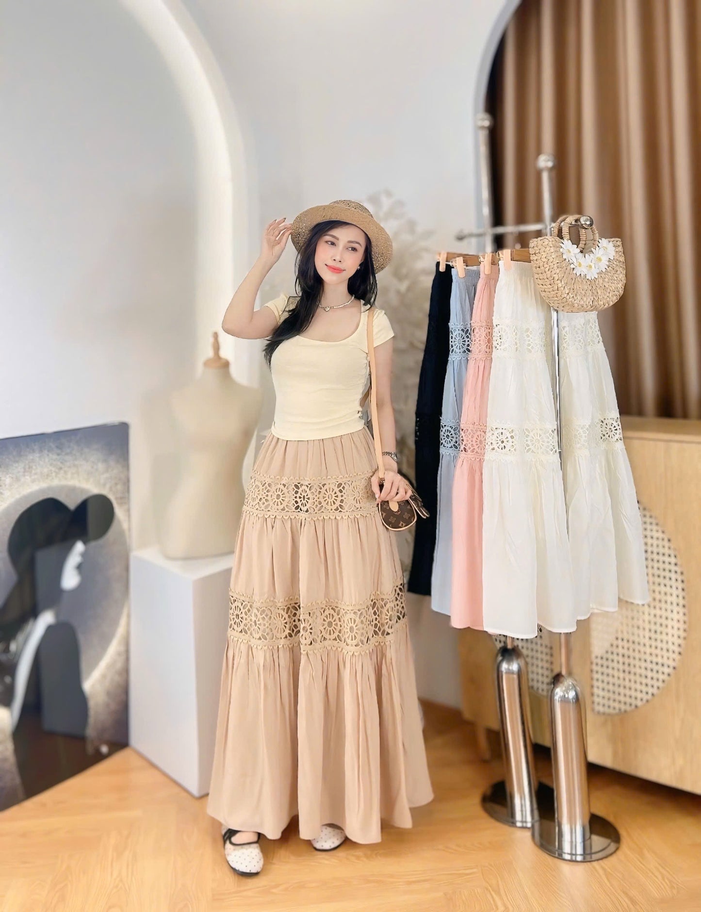 S46->50 - Skirt phối Ren