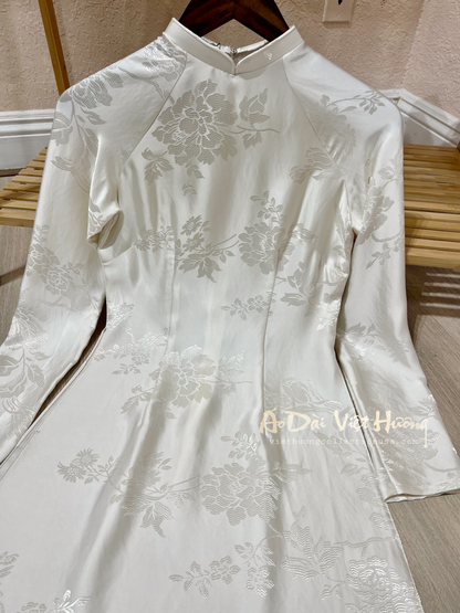 A32 - Áo Dài Silk Óng Trắng Kem (Cổ 1,5cm)