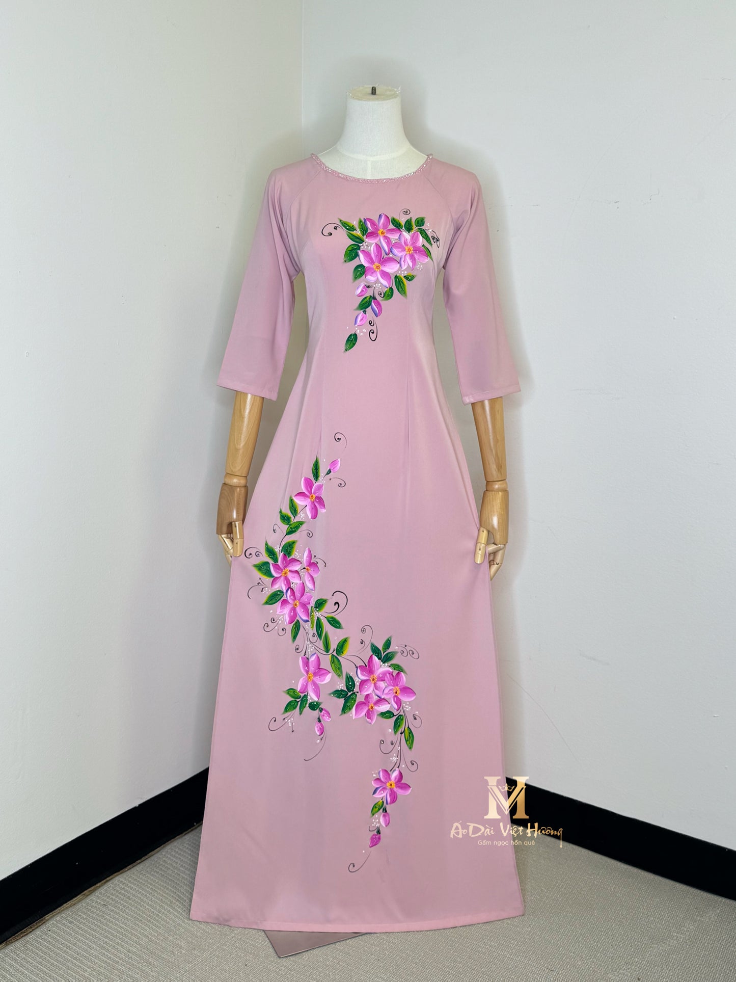 TK161 - Designed Hand-painted Áo Dài Light Purple Pink. *Display Product (Final Sale)