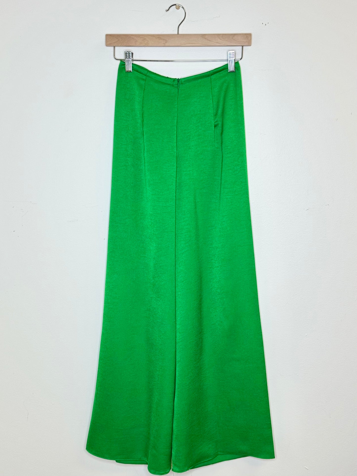 R3 - Regular Pants Tây Thi Silk Green (quần bóng ống thường Tây Thi)