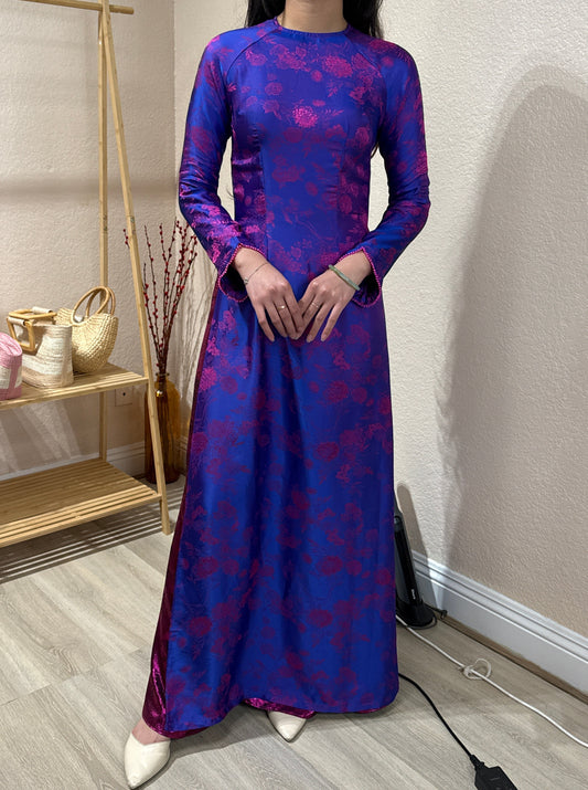 A29 - Áo Dài Gấm Lụa Hai Da Hoa Xanh/Tím (Cổ Tròn)