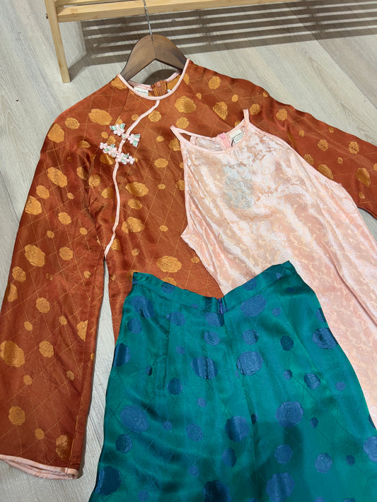 A07 - Set Áo Dài Tơ Tằm Nha Xá Hoa Trà + Yếm + Quần