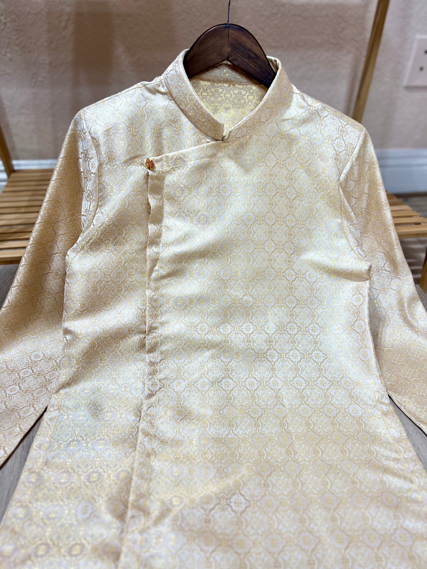 D1 - Men’s Áo Dài Gấm Dệt Kem ánh Gold
