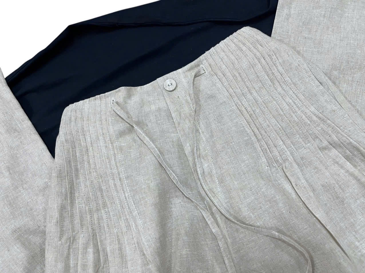 L28->49 - Quần Linen Blend Xếp Ly