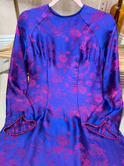 A29 - Áo Dài Gấm Lụa Hai Da Hoa Xanh/Tím (Cổ Tròn)