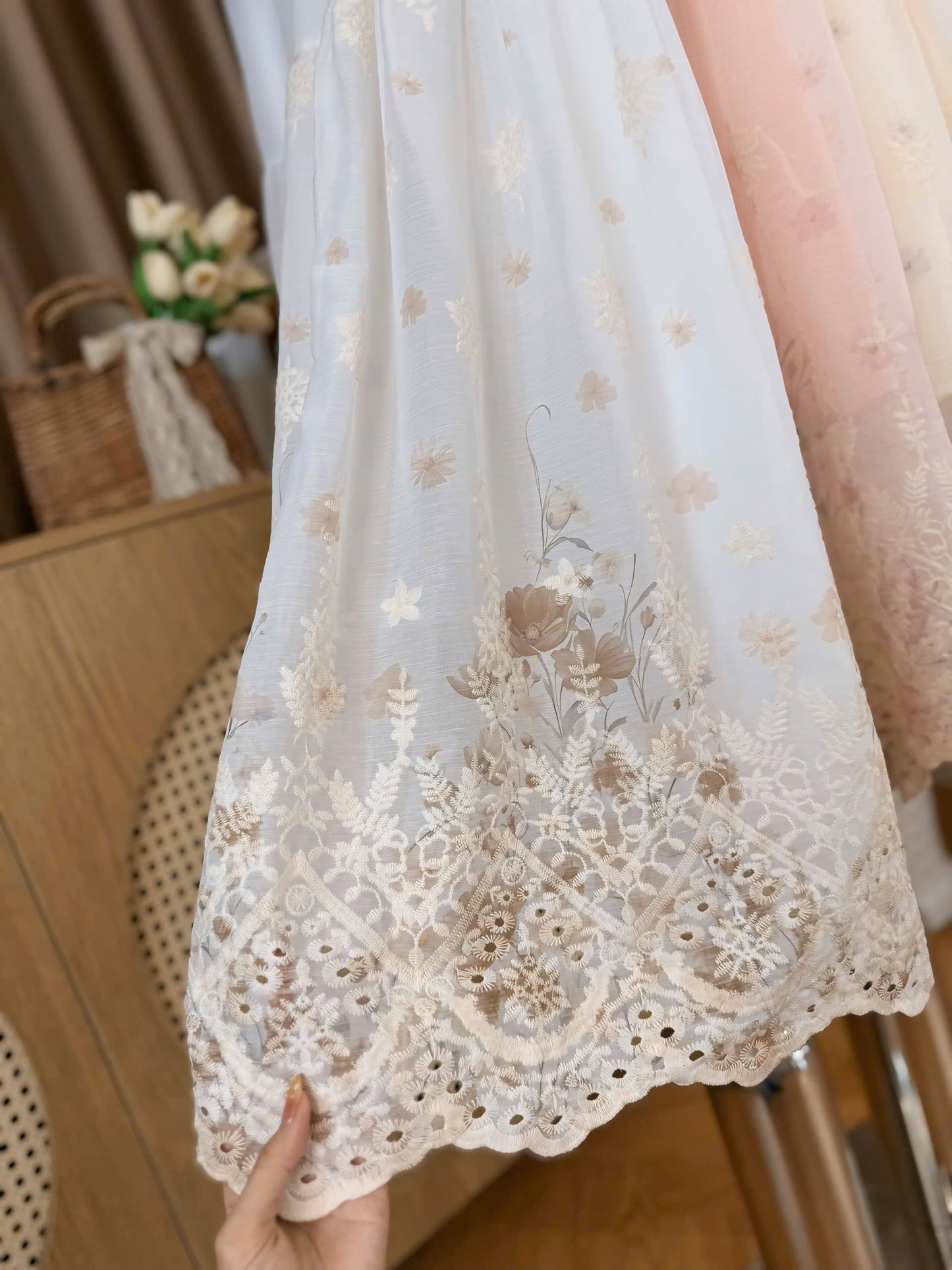 S33->36- Skirt Voan Thêu