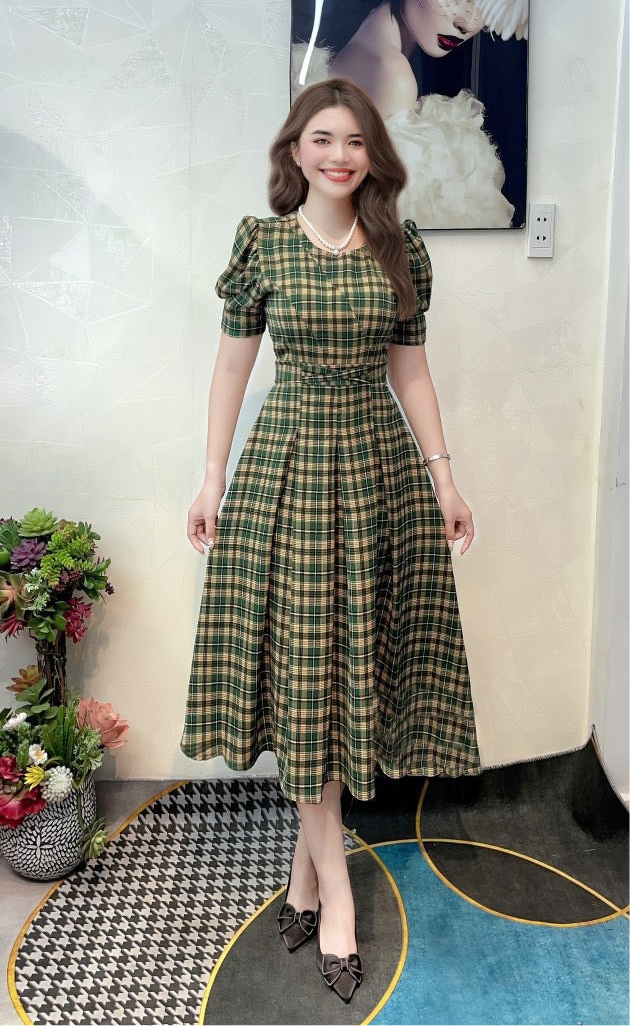 D79 - Green Checked Pattern Midi Dress. Final sale (no return/exchange)