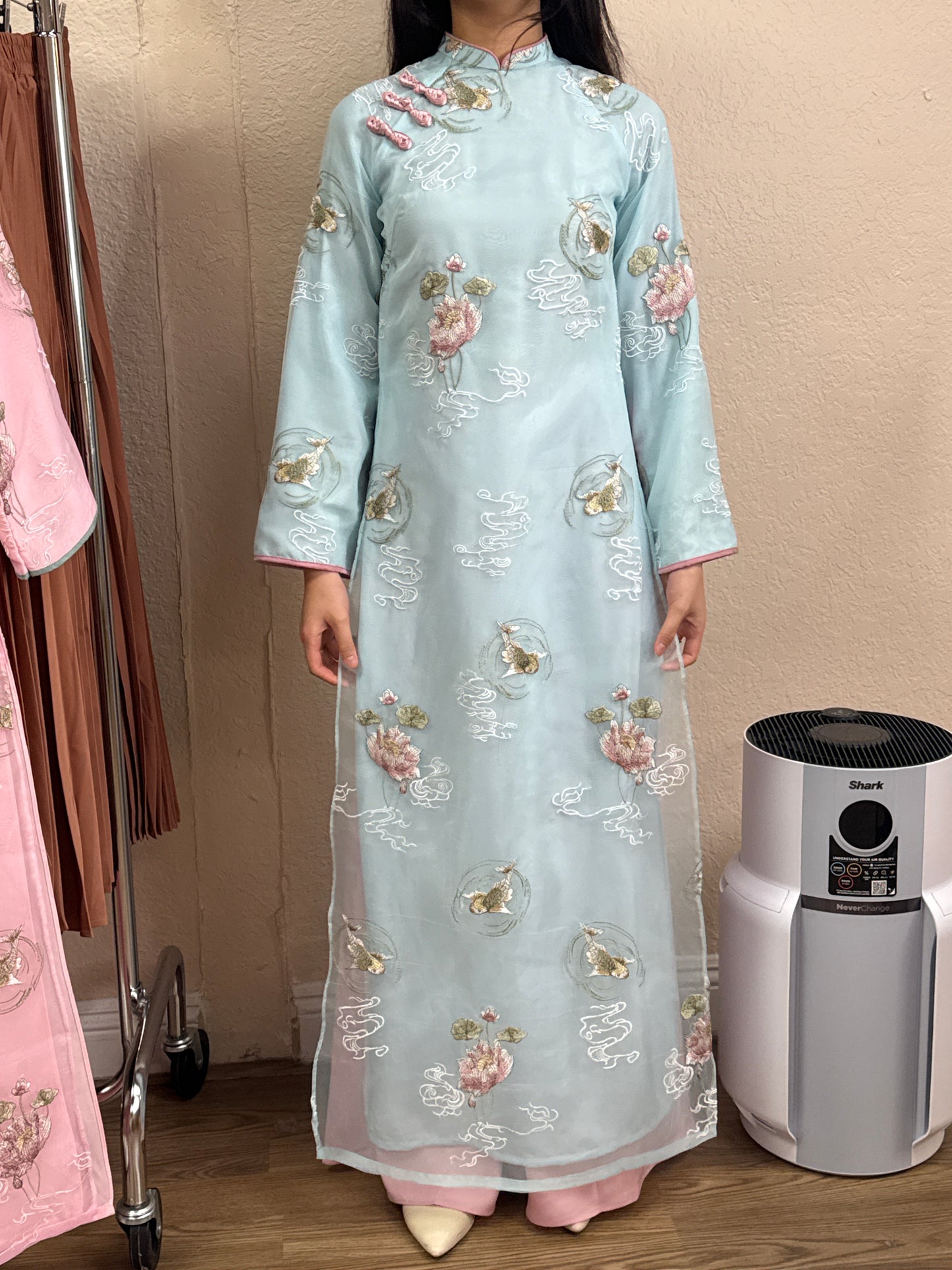 M1 - Women’s Áo Dài Tơ Thêu 4 Tà Blue (Áo only)