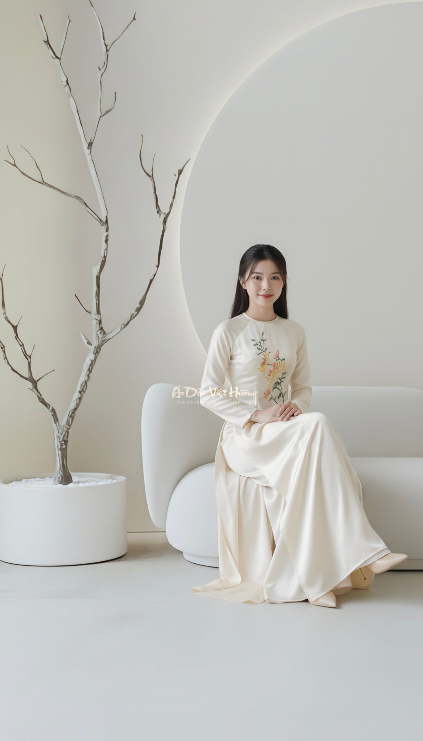 A36 - Áo Dài Lụa Valentino Nude Thêu Hoa Cúc