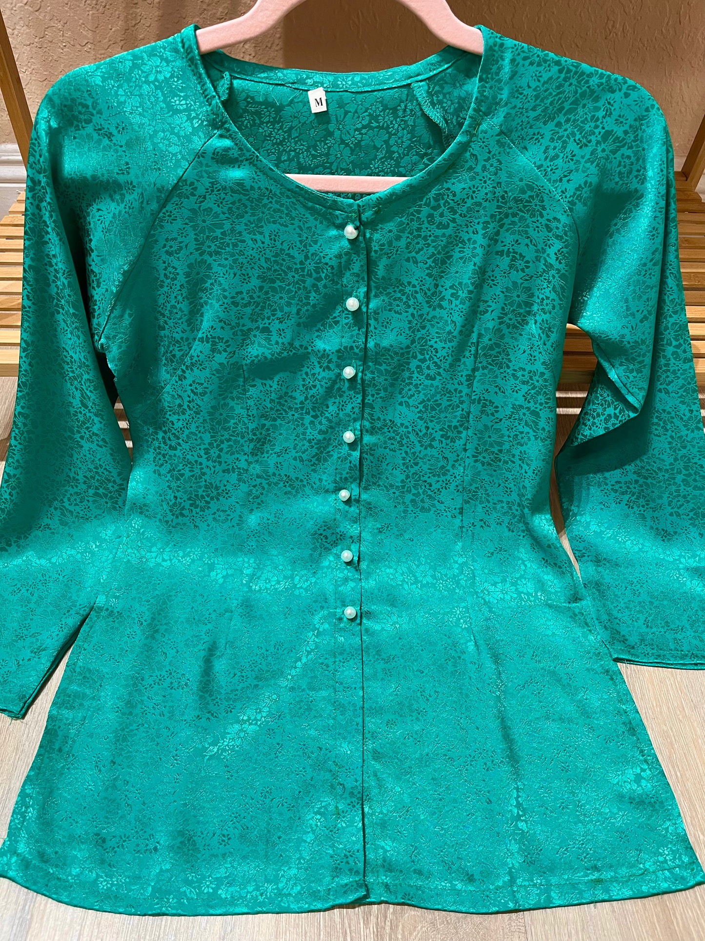 Áo Bà Ba Gấm Lụa Nhiều Màu.