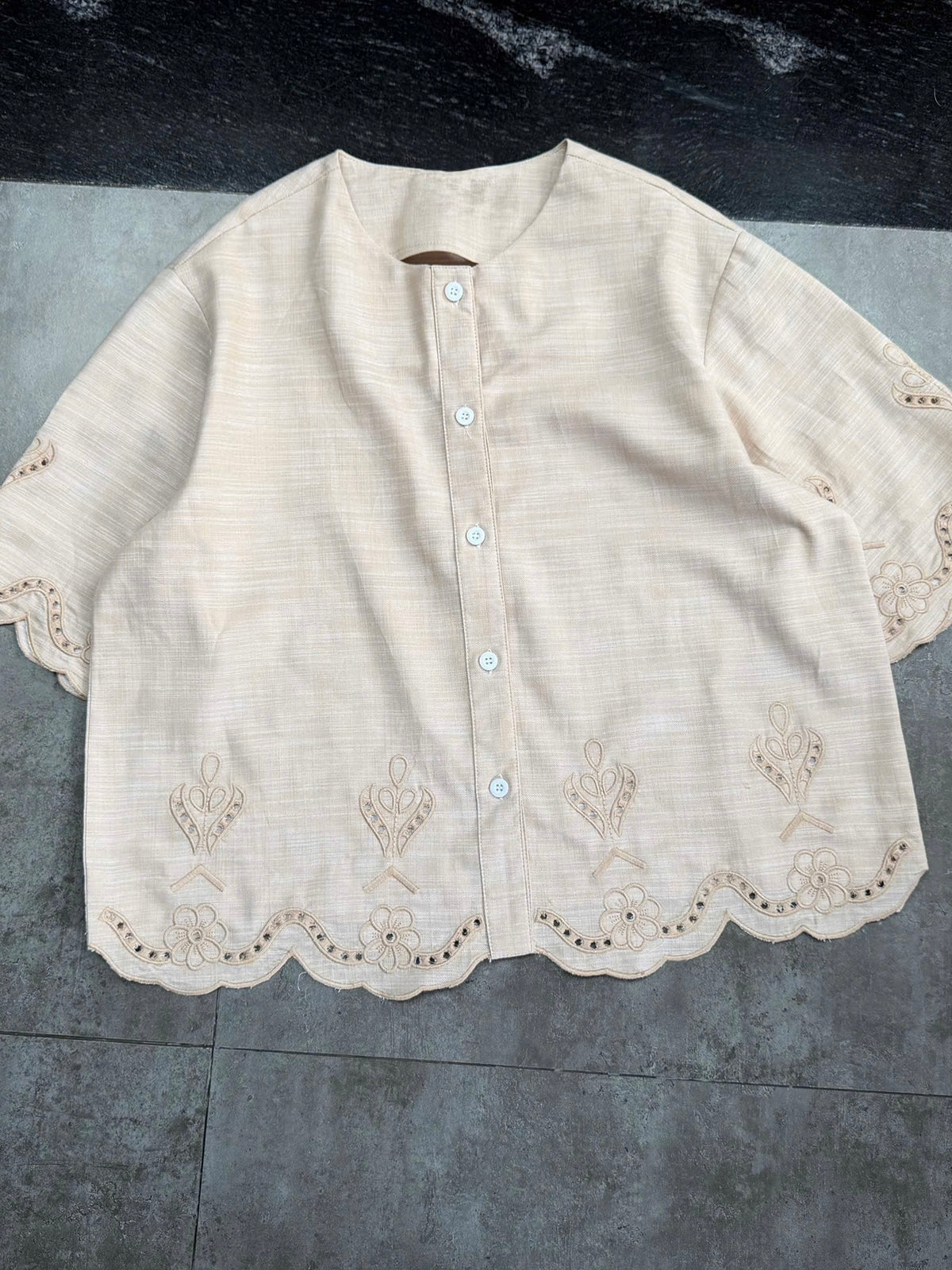 L143/L144 - Blend Linen Shirt Thêu