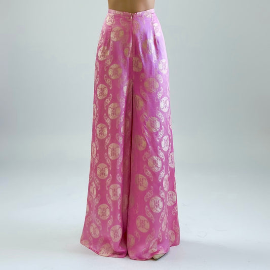 R3 - Flared Pants Tơ Tằm Nha Xá Hồng | Quần Ống Xéo.