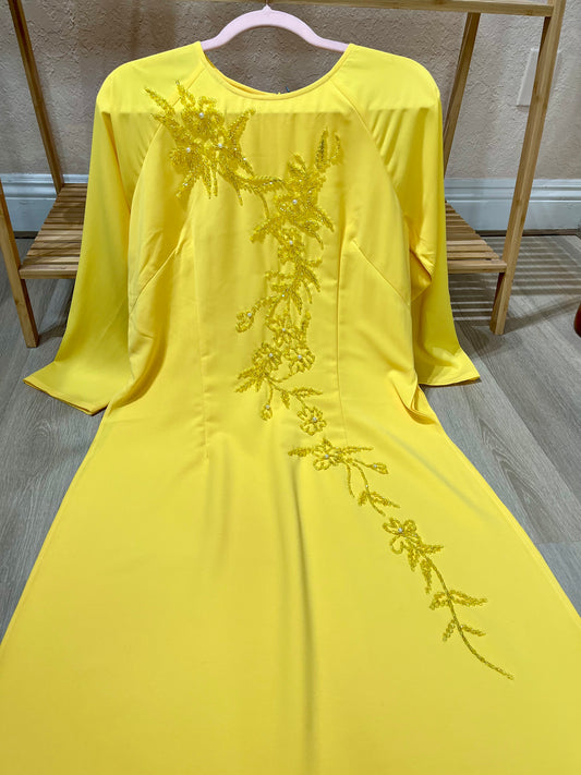 A15 - Áo Dài Chiffon 4 Tà Kết hạt cùng tông Yellow. Final sale (no return/exchange).