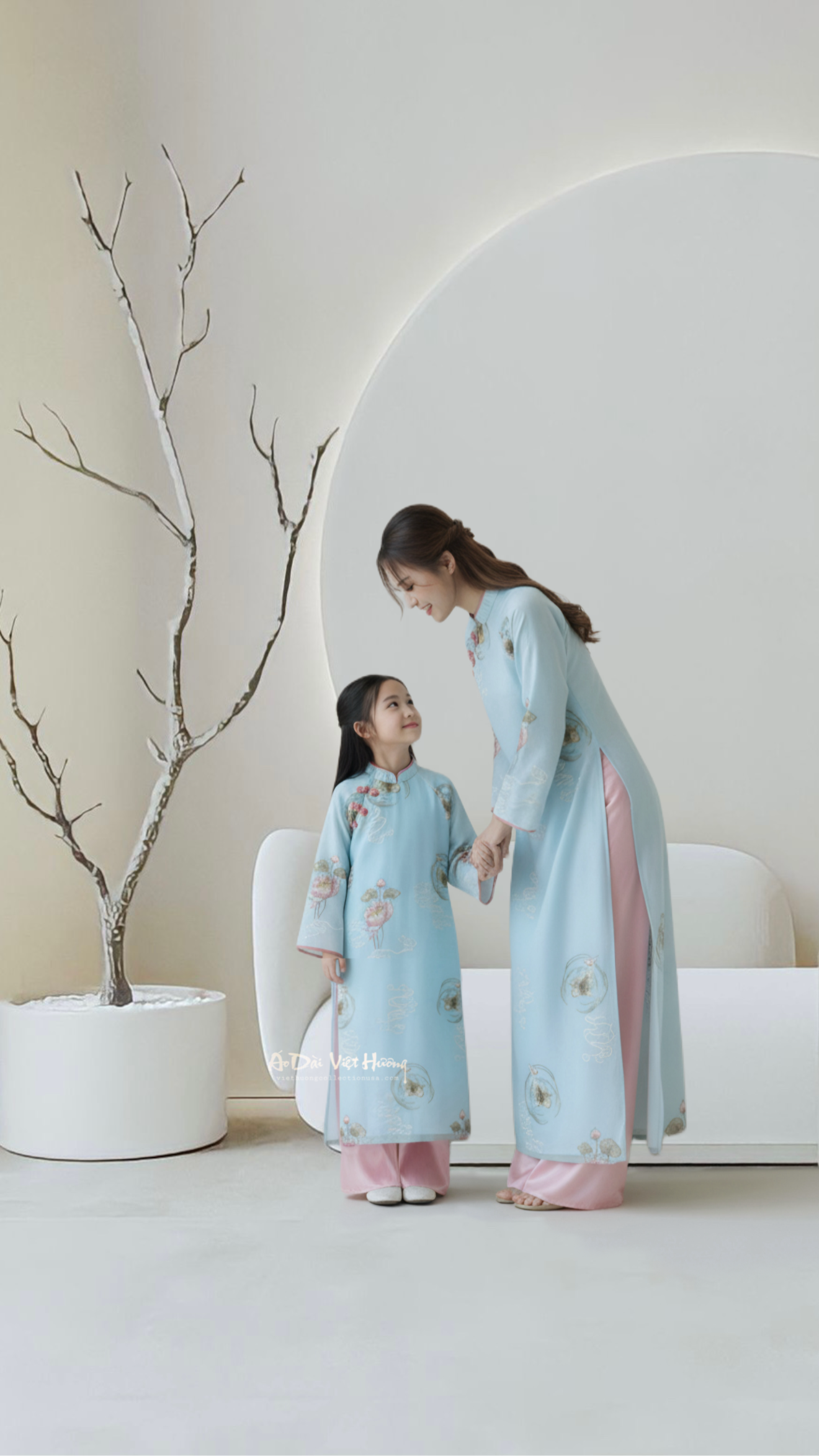 G1 - Girl’s Áo Dài Tơ Thêu 4 Tà (Áo only)