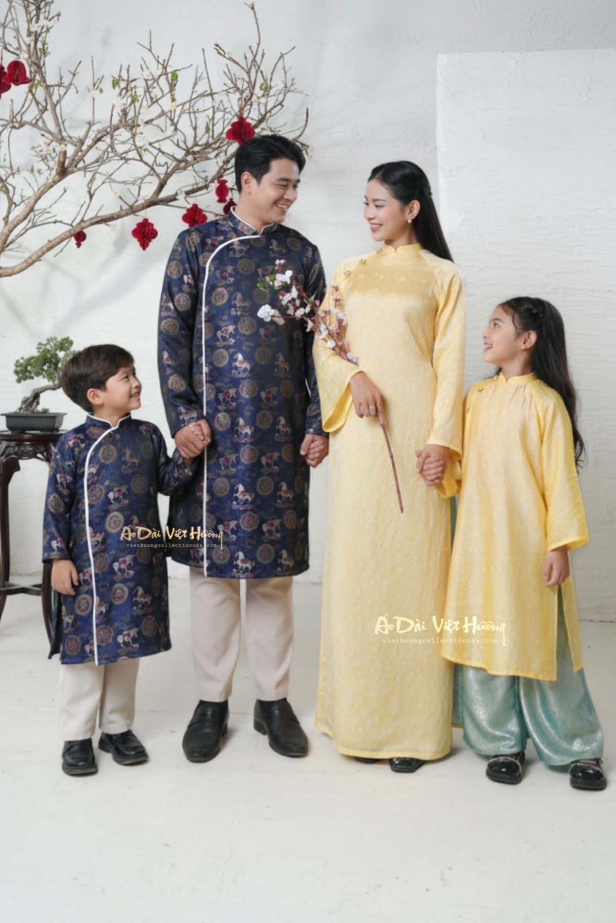 D10 - Boy’s Áo Dài Gấm Ngựa Navy Blue