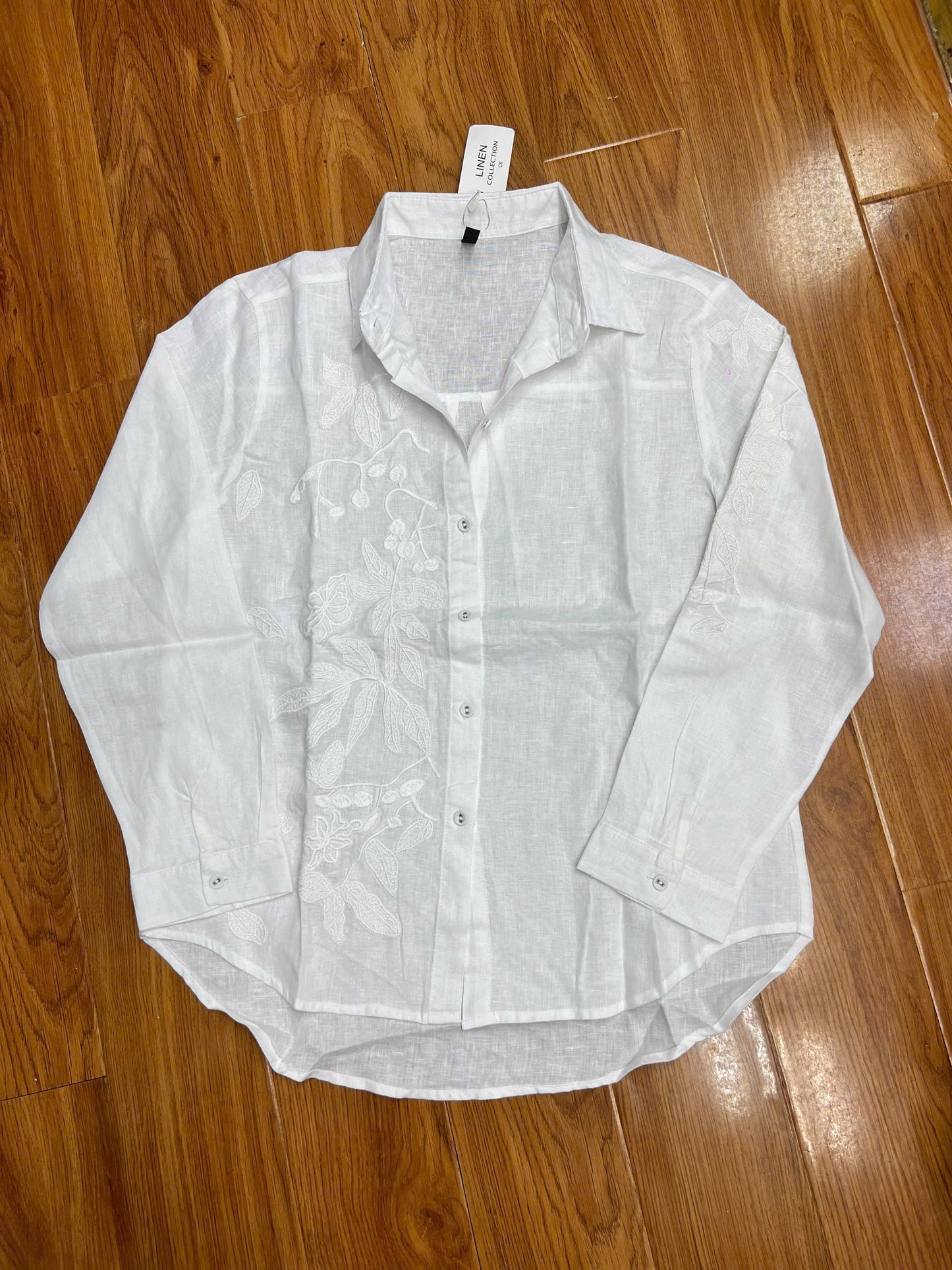 L35 - Áo Sơ Mi Linen Trắng Thêu