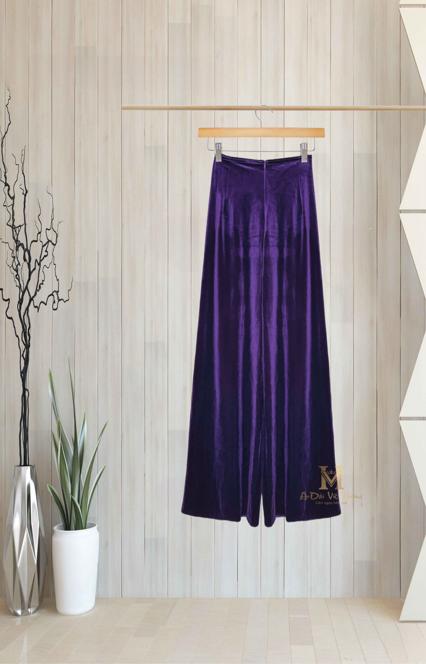 652 - Purple Regular Velvet Pants (Quần Ống Thường Nhung Tím)
