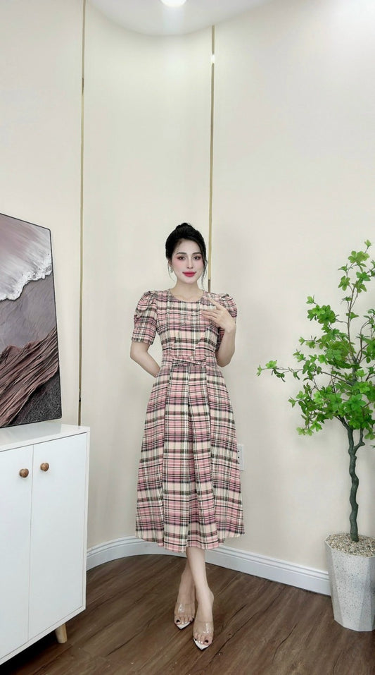 D78 - Pink Checked Pattern Midi Dress