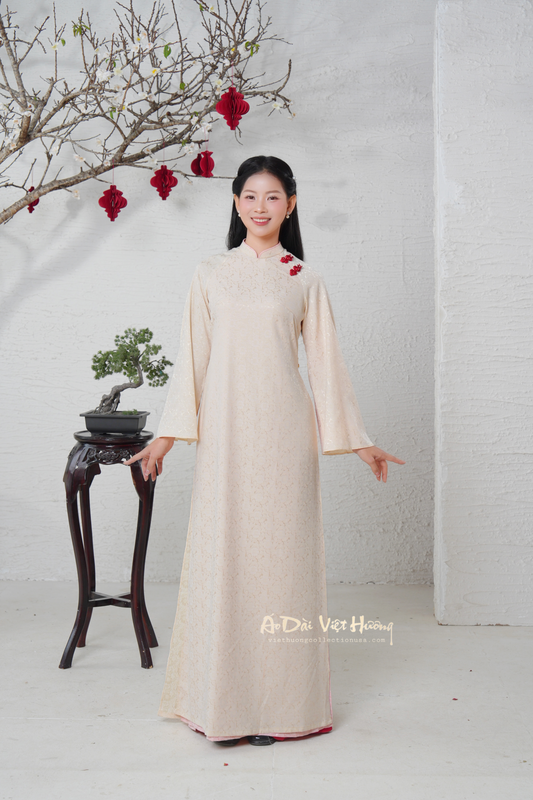 D3 - Set Áo Dài Gấm 4 tà trắng kem (kèm quần Gấm hoa). Final sale (no return/exchange).